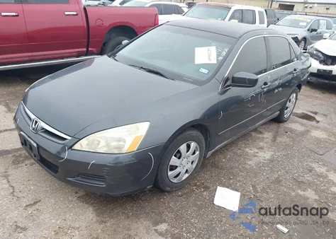 2006 Honda Accord 2.4 Lx z USA, uszkodzony, nr VIN 3HGCM56416G700852